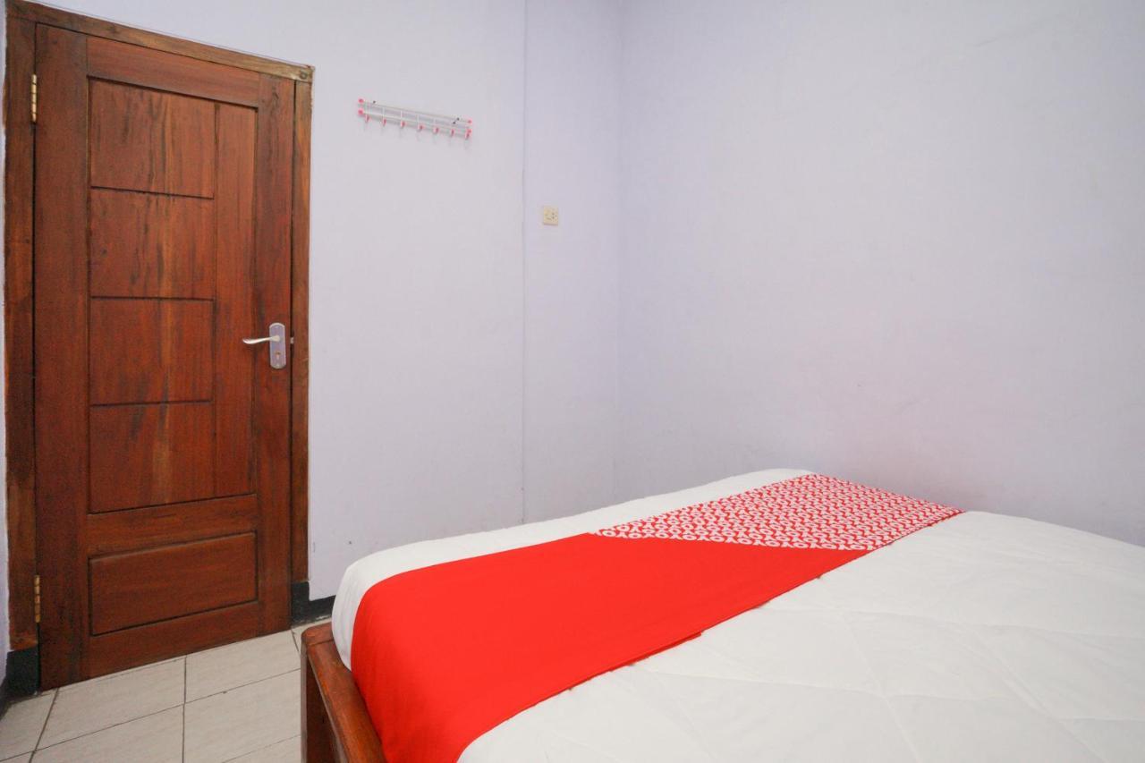 Oyo 2120 Pieter Homestay Bromo Probolinggo Exterior foto